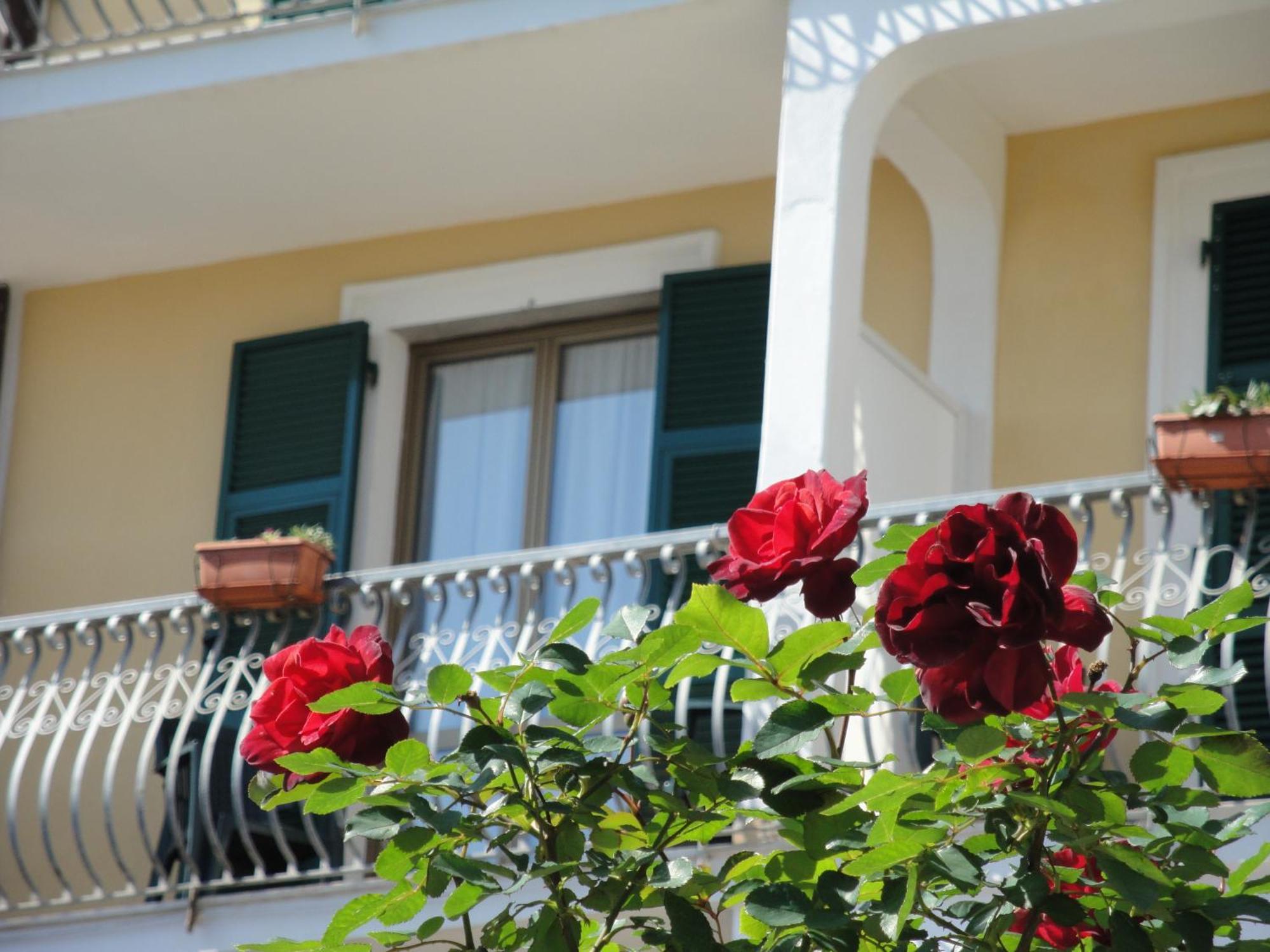 Hotel Miranda Varazze Esterno foto