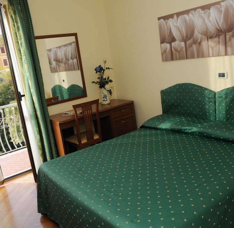 Hotel Miranda Varazze Esterno foto