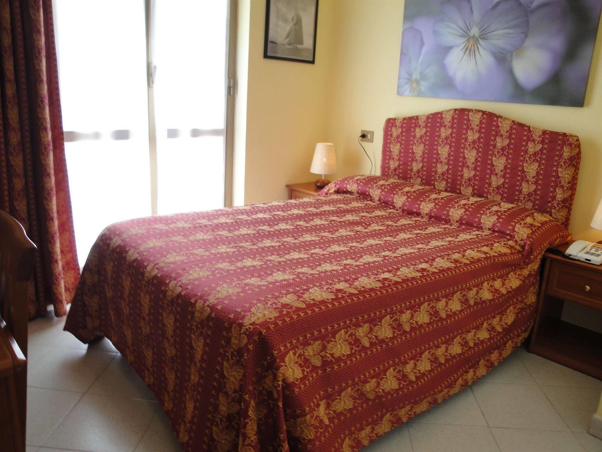 Hotel Miranda Varazze Esterno foto